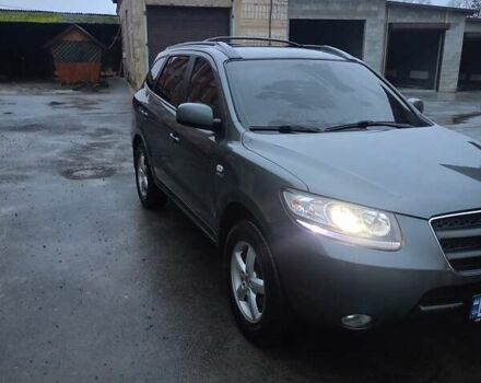 Серый Хендай Санта Фе, объемом двигателя 2.2 л и пробегом 324 тыс. км за 9700 $, фото 5 на Automoto.ua