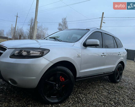 Серый Хендай Санта Фе, объемом двигателя 2.2 л и пробегом 205 тыс. км за 10300 $, фото 19 на Automoto.ua