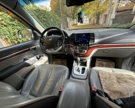 Серый Хендай Санта Фе, объемом двигателя 2.7 л и пробегом 165 тыс. км за 8500 $, фото 6 на Automoto.ua