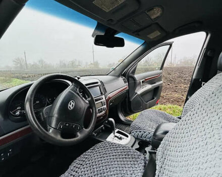 Сірий Хендай Санта Фе, об'ємом двигуна 2.19 л та пробігом 233 тис. км за 10000 $, фото 8 на Automoto.ua