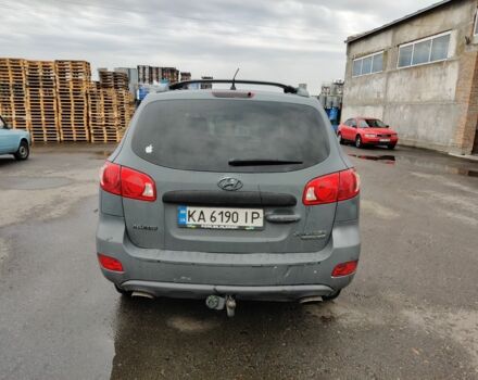 Серый Хендай Санта Фе, объемом двигателя 2.2 л и пробегом 330 тыс. км за 6050 $, фото 3 на Automoto.ua