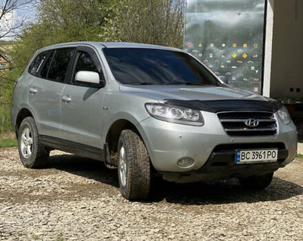 Серый Хендай Санта Фе, объемом двигателя 2.7 л и пробегом 245 тыс. км за 8800 $, фото 1 на Automoto.ua