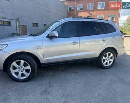 Серый Хендай Санта Фе, объемом двигателя 2.19 л и пробегом 301 тыс. км за 8500 $, фото 12 на Automoto.ua