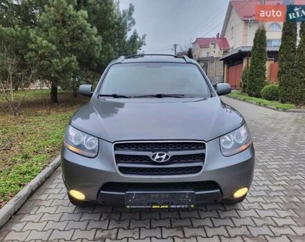 Серый Хендай Санта Фе, объемом двигателя 2.2 л и пробегом 233 тыс. км за 8999 $, фото 5 на Automoto.ua