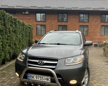 Серый Хендай Санта Фе, объемом двигателя 2.2 л и пробегом 268 тыс. км за 9000 $, фото 2 на Automoto.ua