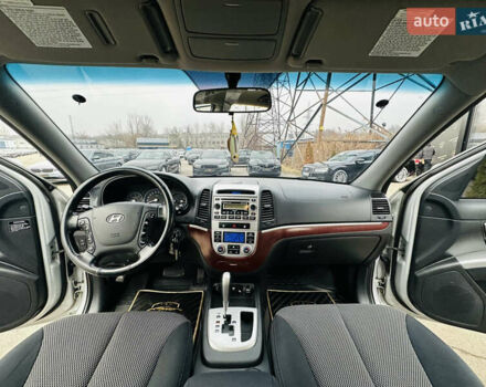 Серый Хендай Санта Фе, объемом двигателя 2.19 л и пробегом 290 тыс. км за 8999 $, фото 19 на Automoto.ua