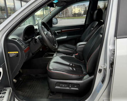 Сірий Хендай Санта Фе, об'ємом двигуна 2.2 л та пробігом 257 тис. км за 9650 $, фото 27 на Automoto.ua