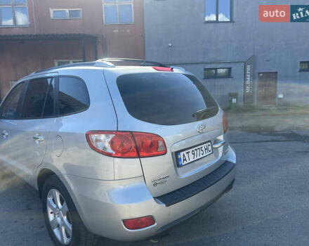 Серый Хендай Санта Фе, объемом двигателя 2.19 л и пробегом 301 тыс. км за 8500 $, фото 15 на Automoto.ua