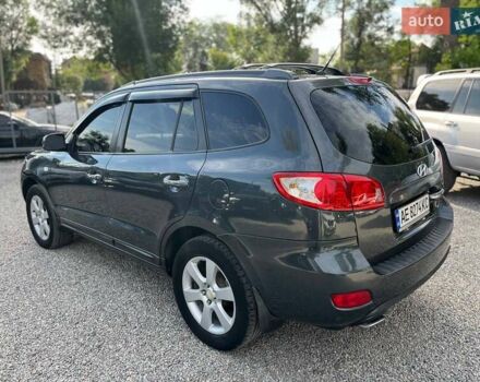 Серый Хендай Санта Фе, объемом двигателя 2.2 л и пробегом 313 тыс. км за 9700 $, фото 5 на Automoto.ua