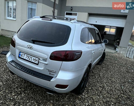 Серый Хендай Санта Фе, объемом двигателя 2.2 л и пробегом 205 тыс. км за 10300 $, фото 9 на Automoto.ua