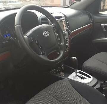 Сірий Хендай Санта Фе, об'ємом двигуна 2.19 л та пробігом 185 тис. км за 10200 $, фото 9 на Automoto.ua