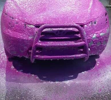 Серый Хендай Санта Фе, объемом двигателя 2.19 л и пробегом 260 тыс. км за 10700 $, фото 1 на Automoto.ua