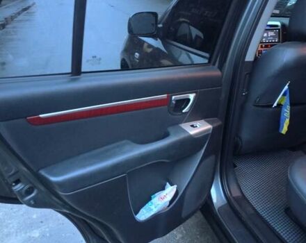 Серый Хендай Санта Фе, объемом двигателя 2.2 л и пробегом 324 тыс. км за 9700 $, фото 17 на Automoto.ua