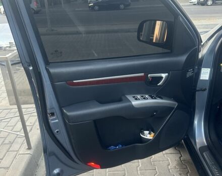 Сірий Хендай Санта Фе, об'ємом двигуна 2.2 л та пробігом 230 тис. км за 10500 $, фото 12 на Automoto.ua