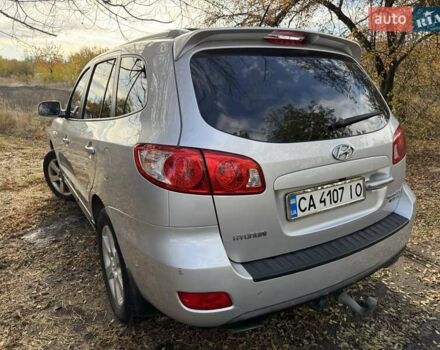 Серый Хендай Санта Фе, объемом двигателя 2.2 л и пробегом 232 тыс. км за 10500 $, фото 8 на Automoto.ua