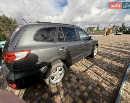 Серый Хендай Санта Фе, объемом двигателя 2.2 л и пробегом 211 тыс. км за 10500 $, фото 4 на Automoto.ua