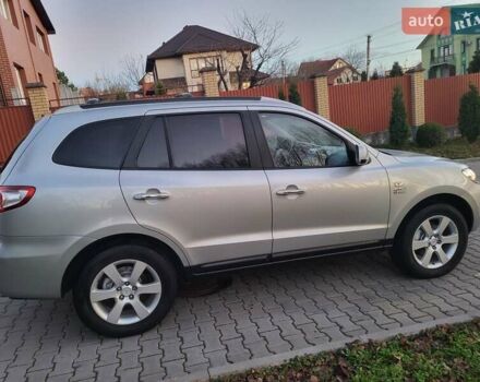 Серый Хендай Санта Фе, объемом двигателя 2.19 л и пробегом 302 тыс. км за 9990 $, фото 31 на Automoto.ua