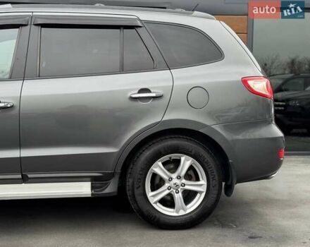 Сірий Хендай Санта Фе, об'ємом двигуна 2.19 л та пробігом 284 тис. км за 8400 $, фото 7 на Automoto.ua