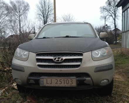 Серый Хендай Санта Фе, объемом двигателя 2.2 л и пробегом 240 тыс. км за 5300 $, фото 3 на Automoto.ua