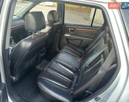 Сірий Хендай Санта Фе, об'ємом двигуна 2.2 л та пробігом 208 тис. км за 7200 $, фото 12 на Automoto.ua