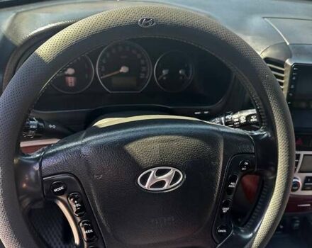 Серый Хендай Санта Фе, объемом двигателя 2.2 л и пробегом 241 тыс. км за 8900 $, фото 19 на Automoto.ua
