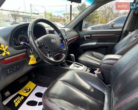 Серый Хендай Санта Фе, объемом двигателя 2.19 л и пробегом 253 тыс. км за 11500 $, фото 10 на Automoto.ua