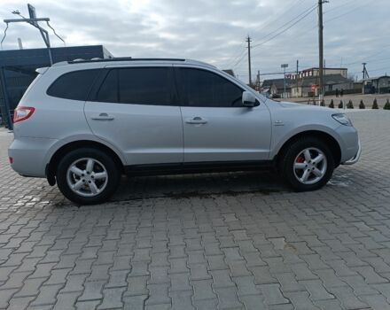 Сірий Хендай Санта Фе, об'ємом двигуна 2.2 л та пробігом 350 тис. км за 8500 $, фото 5 на Automoto.ua