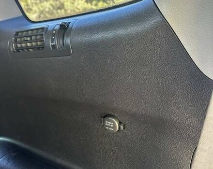 Серый Хендай Санта Фе, объемом двигателя 2.2 л и пробегом 241 тыс. км за 8900 $, фото 9 на Automoto.ua