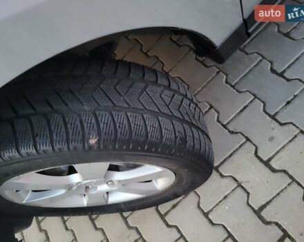 Серый Хендай Санта Фе, объемом двигателя 2.19 л и пробегом 302 тыс. км за 9990 $, фото 17 на Automoto.ua