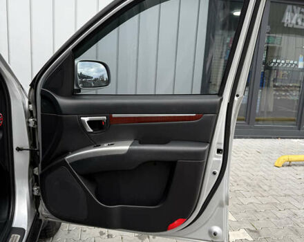 Сірий Хендай Санта Фе, об'ємом двигуна 2.2 л та пробігом 257 тис. км за 9650 $, фото 39 на Automoto.ua