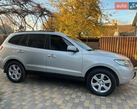 Серый Хендай Санта Фе, объемом двигателя 2.19 л и пробегом 314 тыс. км за 8700 $, фото 11 на Automoto.ua