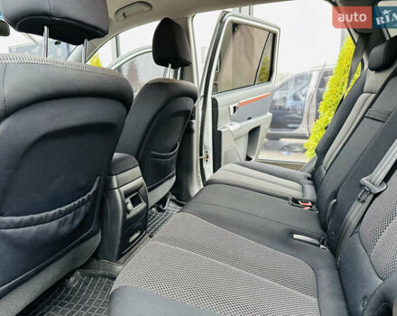 Серый Хендай Санта Фе, объемом двигателя 2.19 л и пробегом 290 тыс. км за 8999 $, фото 16 на Automoto.ua