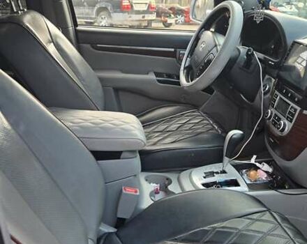 Сірий Хендай Санта Фе, об'ємом двигуна 2.66 л та пробігом 273 тис. км за 10500 $, фото 13 на Automoto.ua