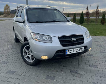 Серый Хендай Санта Фе, объемом двигателя 2.19 л и пробегом 217 тыс. км за 9300 $, фото 1 на Automoto.ua