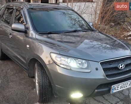 Серый Хендай Санта Фе, объемом двигателя 2.2 л и пробегом 249 тыс. км за 9000 $, фото 1 на Automoto.ua