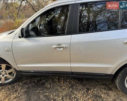 Серый Хендай Санта Фе, объемом двигателя 2.2 л и пробегом 232 тыс. км за 10500 $, фото 11 на Automoto.ua