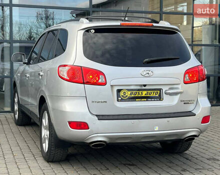 Серый Хендай Санта Фе, объемом двигателя 2.19 л и пробегом 253 тыс. км за 11500 $, фото 4 на Automoto.ua