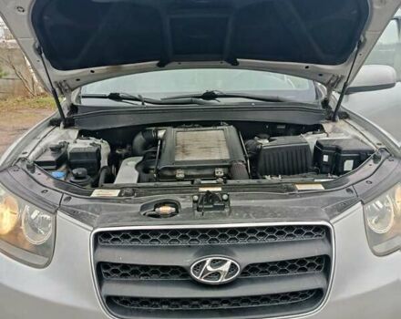 Сірий Хендай Санта Фе, об'ємом двигуна 2.2 л та пробігом 208 тис. км за 8650 $, фото 21 на Automoto.ua