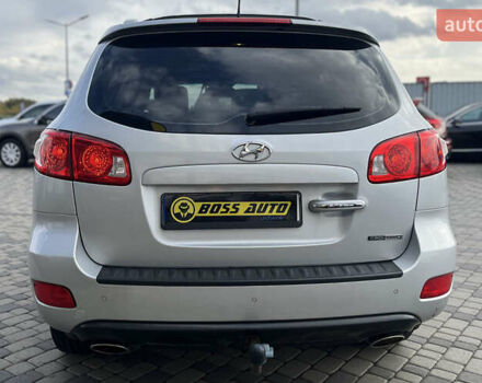 Серый Хендай Санта Фе, объемом двигателя 2.19 л и пробегом 254 тыс. км за 11300 $, фото 5 на Automoto.ua