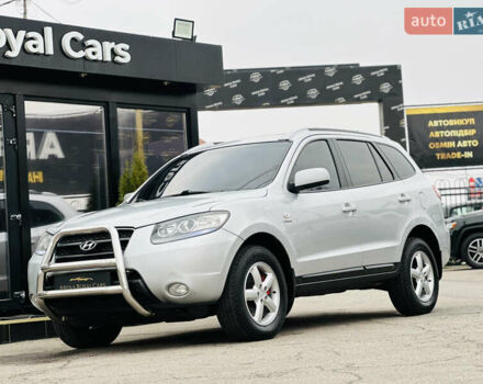 Серый Хендай Санта Фе, объемом двигателя 2.19 л и пробегом 290 тыс. км за 8999 $, фото 5 на Automoto.ua