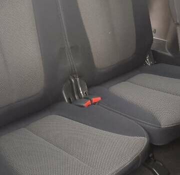 Сірий Хендай Санта Фе, об'ємом двигуна 2.19 л та пробігом 185 тис. км за 10200 $, фото 11 на Automoto.ua