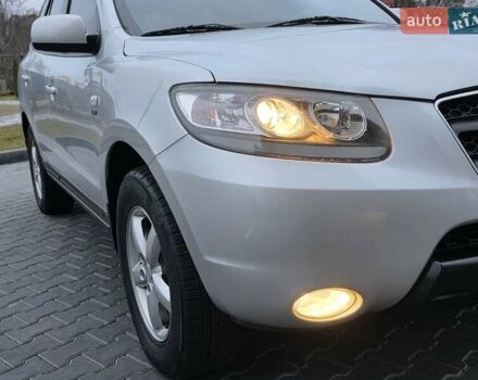 Серый Хендай Санта Фе, объемом двигателя 2.2 л и пробегом 251 тыс. км за 9333 $, фото 15 на Automoto.ua