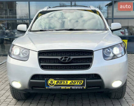 Серый Хендай Санта Фе, объемом двигателя 2.19 л и пробегом 253 тыс. км за 11500 $, фото 1 на Automoto.ua