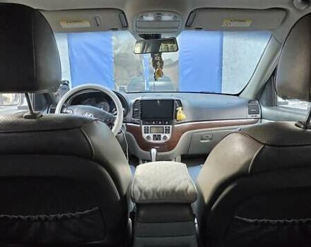 Сірий Хендай Санта Фе, об'ємом двигуна 2.66 л та пробігом 273 тис. км за 10500 $, фото 6 на Automoto.ua