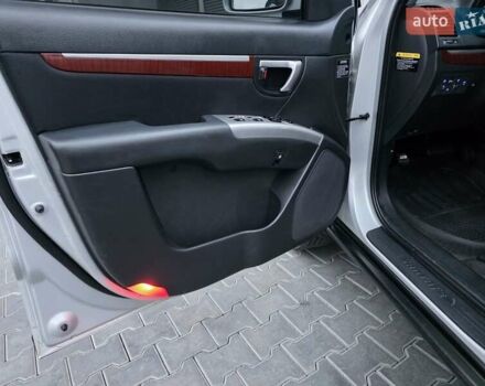 Серый Хендай Санта Фе, объемом двигателя 2.2 л и пробегом 251 тыс. км за 9333 $, фото 42 на Automoto.ua