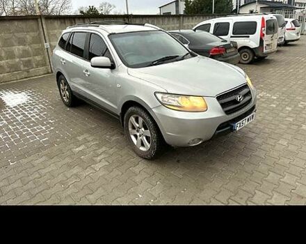 Серый Хендай Санта Фе, объемом двигателя 2.2 л и пробегом 170 тыс. км за 4200 $, фото 3 на Automoto.ua