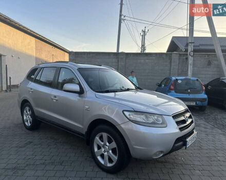 Сірий Хендай Санта Фе, об'ємом двигуна 2.2 л та пробігом 208 тис. км за 7200 $, фото 2 на Automoto.ua