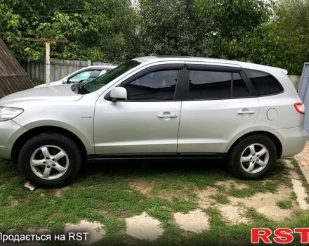 Серый Хендай Санта Фе, объемом двигателя 2.7 л и пробегом 169 тыс. км за 9300 $, фото 1 на Automoto.ua