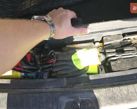 Серый Хендай Санта Фе, объемом двигателя 2.2 л и пробегом 294 тыс. км за 8400 $, фото 24 на Automoto.ua