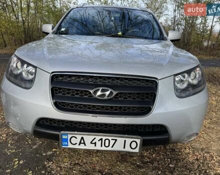Серый Хендай Санта Фе, объемом двигателя 2.2 л и пробегом 232 тыс. км за 10500 $, фото 1 на Automoto.ua